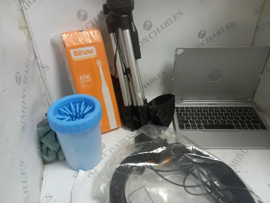 BOX OF APPROXIMATELY 5 ASSORTED ITEMS TO INCLUDE TRIPOD, TOOTHBRUSH, BLUETOOTH KEYBOARD ETC