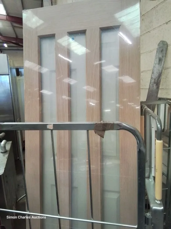 OAK VENEER 3 VERTICAL GLAZED PANEL INTERNAL DOOR 762 × 1981mm