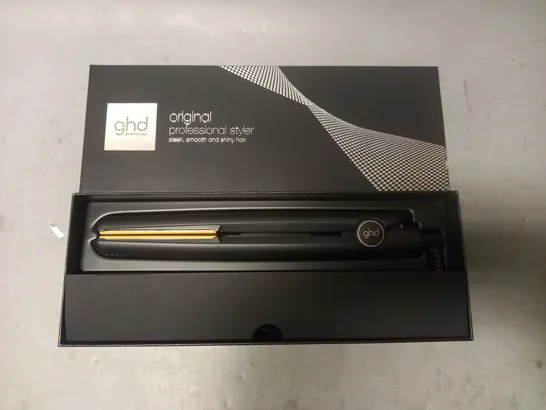 BOXED GHD CERAMIC HAIR STARIGHTENERS