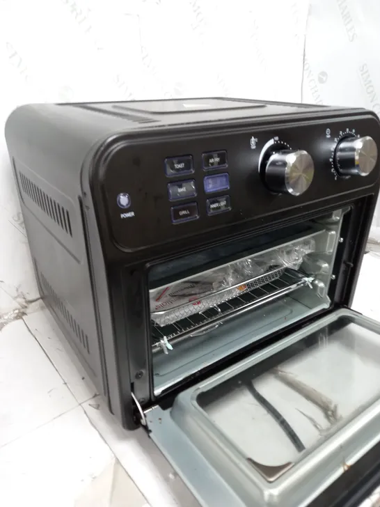 COOK'S ESSENTIAL 21-LITRE AIRFRYER OVEN IN BLACK