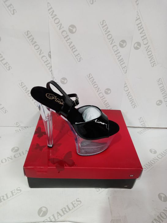 BOXED PAIR OF PLEASER HIGH HEELS SIZE 8