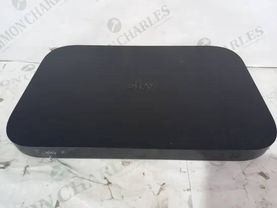 SKY Q BOX