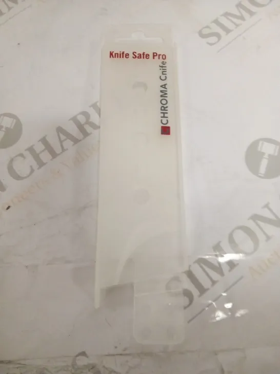 APPROXIMATELY 30 CHROMA KNIFE PRO SAFE KS-04 GUARDS