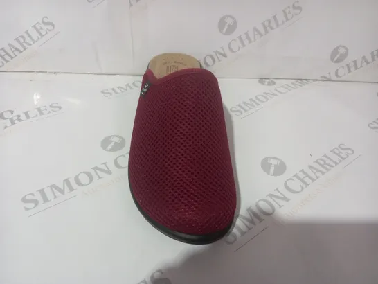 BOXED PAIR OF FLY FLOT SLIP-ON SHOES IN MAROON EU SIZE 39