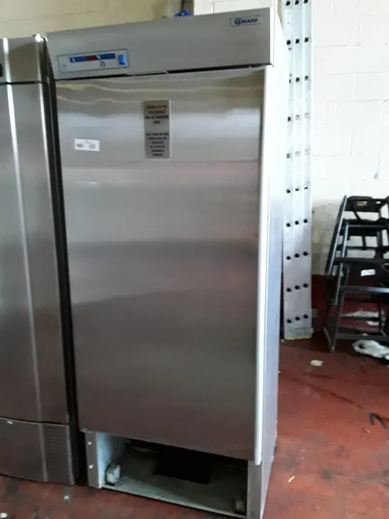 GRAM K 625 NMRHHA UPRIGHT FRIDGE