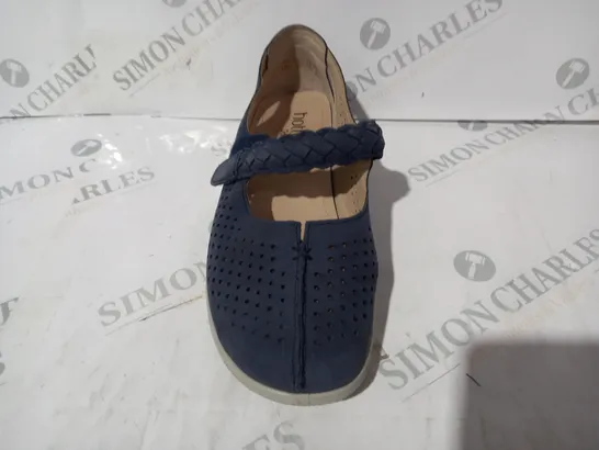 BOXED PAIR OF HOTTER SHOES IN BLUE UK SIZE 6.5