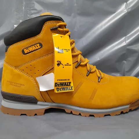 BOXED PAIR OF DEWALT ANKLE BOOTS IN CAMEL UK SIZE 12