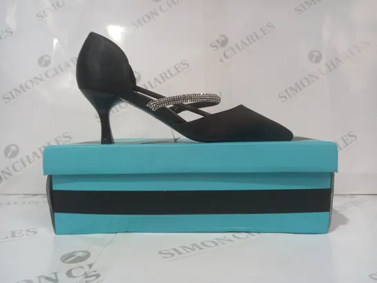 BOXED PAIR OF COMFORT PLUS POINTED TOE LOW HEEL SHOES IN BLACK W. JEWEL EFFECT SIZE 3