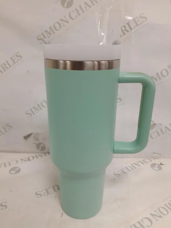 1.1 LITRE TUMBLER CUP WITH LID IN LIGHT BLUE