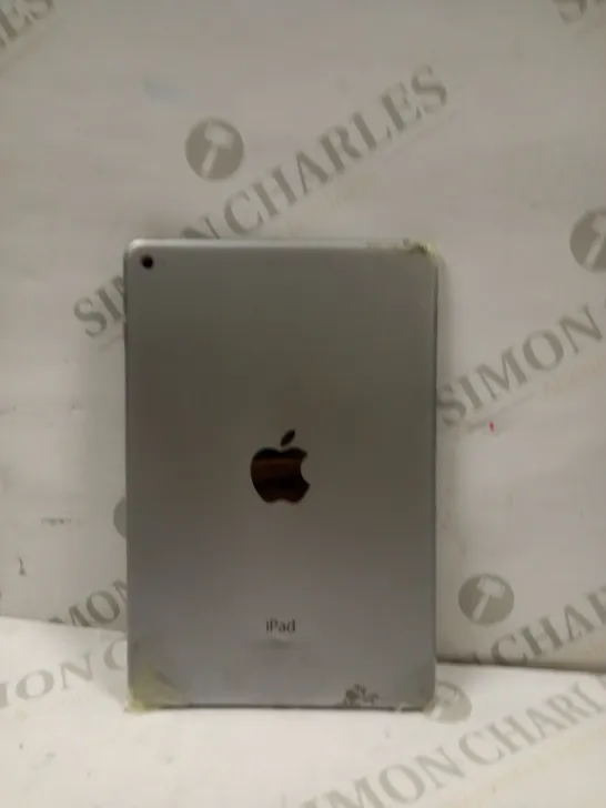 APPLE IPAD MINI 4