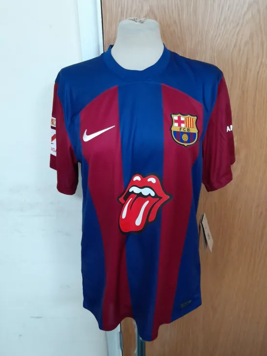 NIKE X FCB X ROLLING STONES OFFICIAL FOOTBALL SHIRT IN BLUE AND BURGUNDY SIZE M