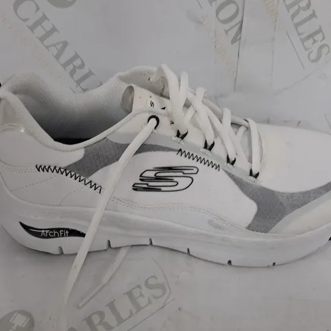 SKECHERS ARCH FIT TRAINERS IN WHITE - UK 6