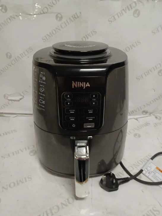 NINJA AIR FRYER 3.8L AF100UK RRP £149