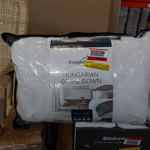 BAGGED SNUGGLEDOWN HUNGARIAN SOFT SUPPORT PILLOW 