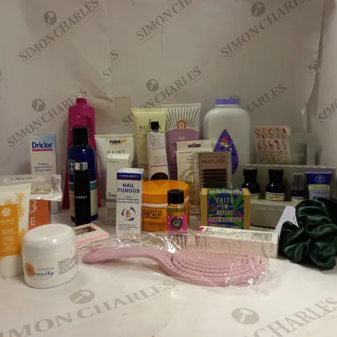 LOT OF APPROXIMATELY 20 ASSORTED HEALTH & BEAUTY ITEMS TO INCLUDE THE ORDINARY ,CANTU , NAOBAY ECT