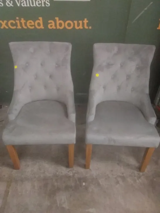 X2 DUKE GREY VELVET BUTTON BACK DINING CHAIR OAK LEG