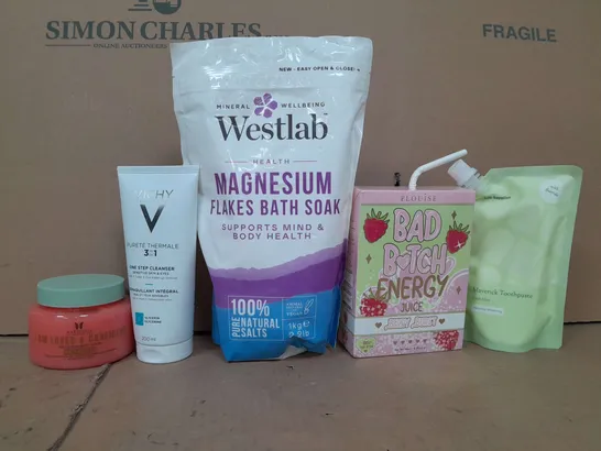 BOX OF APPROX 15 ASSORTED HEALTH AND BEAUTY ITEMS TO INCLUDE -  WESTLAB FLAKES BATH SALT , PLOUISE BAD B*TCH ENERGY , VICHY ONE STEP CLEANSER ETC