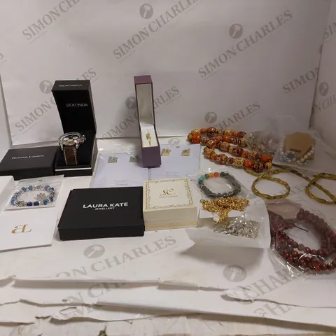 LOT OF ASSORTED JEWELLERY TO BRACELETS, EARRINGS, AND NECKLACES.