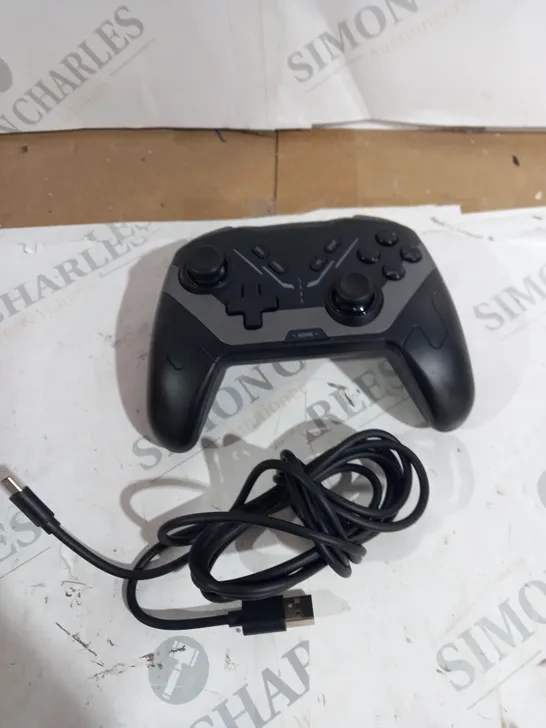 BOXED NEW DESIGNS WIRELESS GAME CONTROLLER 