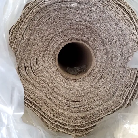 ROLL OF QUALITY B.HERITAGE EXQUISITE 706 CHAMPAGNE CARPET APPROXIMATELY 7.7×5M