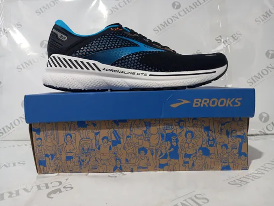 BOXED PAIR OF BROOKS ADRENALINE GTS 22 SHOES IN BLACK/BLUE UK SIZE 10.5