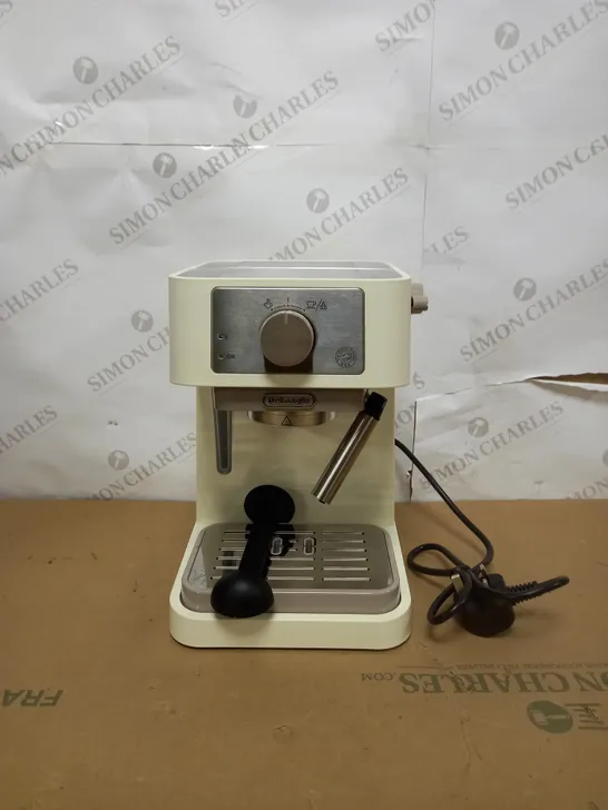 DE'LONGHI MANUAL COFFEE MACHINE