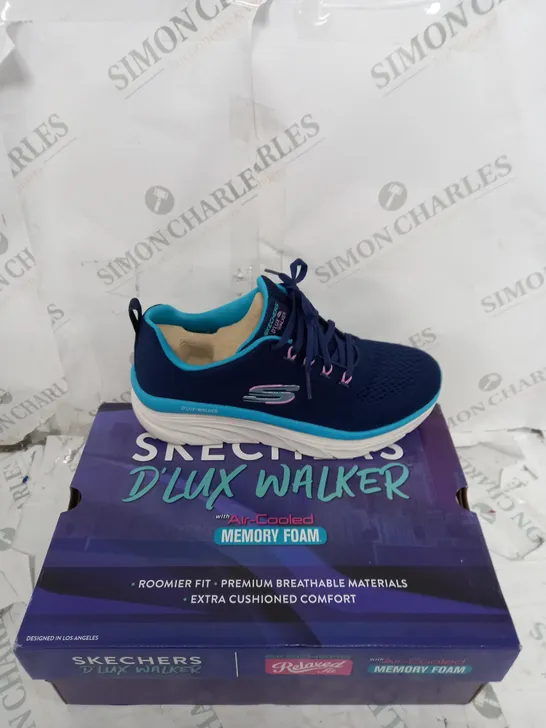 BOXED PAIR OF SKETCHERS WALKER TRAINER SIZE 5.5