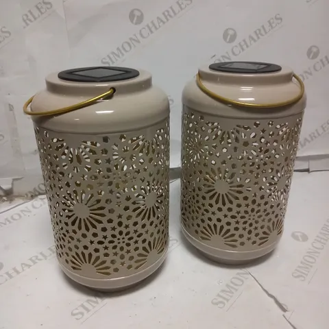 GARDEN REFLECTIONS SET OF 2 PATTERNED SOLAR LANTERNS, FLOWER