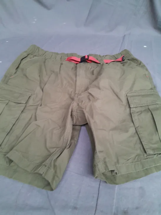 PASSENGER ADVENTURER CARGO SHORT SIZE 36