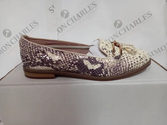 BOXED MODA IN PELLE SNAKE SKIN OPEN TOP SHOES SIZE 6