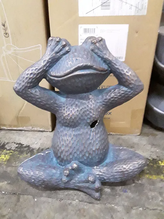 BOXED SEE NO EVIL GARDEN FROG STATUE