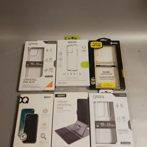 APPROXIMATELY 30 ASSORTED SMARTPHONE PROTECTIVE ACCESSORIES TO INCLUDE CASES & SCREEN PROTECTORS