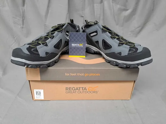 BOXED PAIR OF REGATTA MEN'S WESTSHORE 3 SHOES IN GREY/BLACK UK SIZE 10