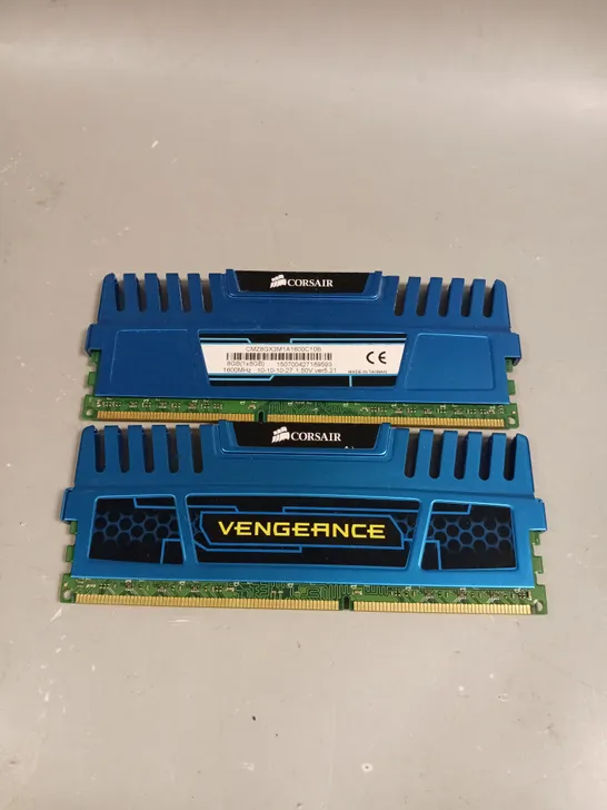 2 X CORSAIR VENGEANCE 1600MHZ 8GB DDR3 MEMORY 