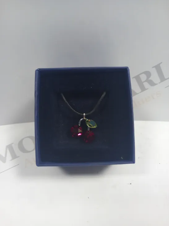 BOXED SWAROVSKI KOLYE FRUITY CHERRY MINI PENDANT NECKLACE 