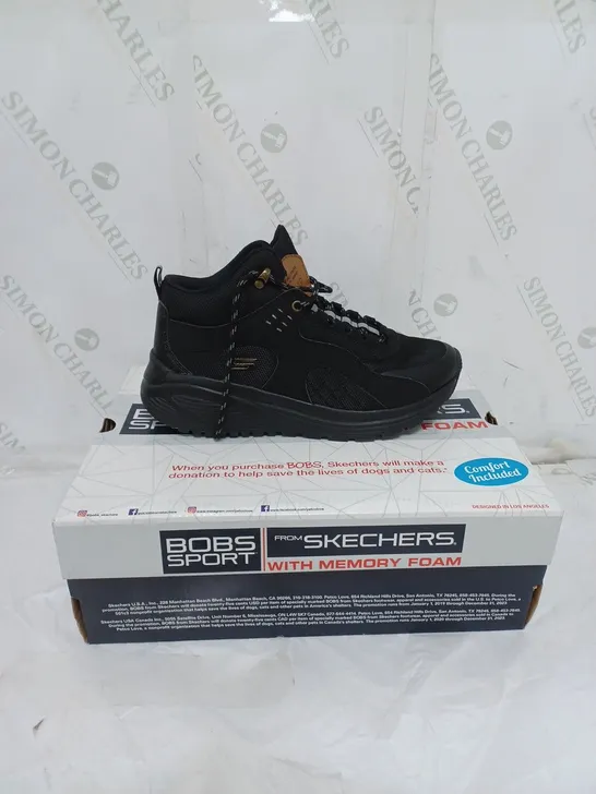 BOXED BOB'S SPORT SPARROW 2.0 FROM SKECHERS MEMORY FOAM LADIES BLACK TRAINERS SIZE 9