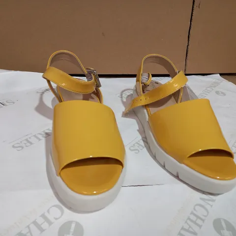 GEOX RESPIRA LIGHT YELLOW  SANDALS SIZE 6 