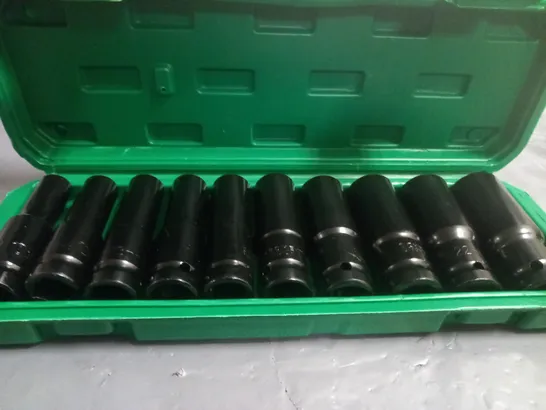 10 PC SOCKET SET 