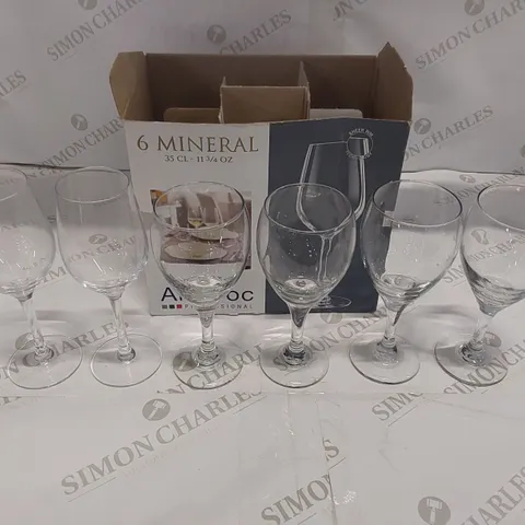 BOX OF 6x ASSORTED WINE GLASSES