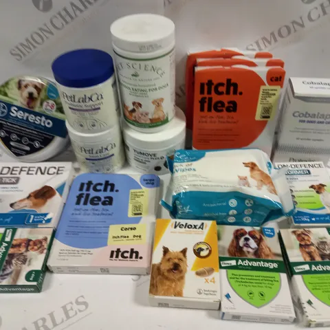 LOT OF ASSORTED PET CARE ITEMS TO INCLUDE PETLABCO PROBIOTIC, YUMOVE JOIN CARE AND VARIOUS DE FLEA SOLUTIONS