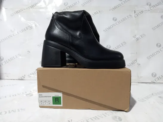 BOXED PAIR OF WHERE'S THAT FROM BLOCK HEEL KNEE HIGH BOOTS IN BLACK UK SIZE 5