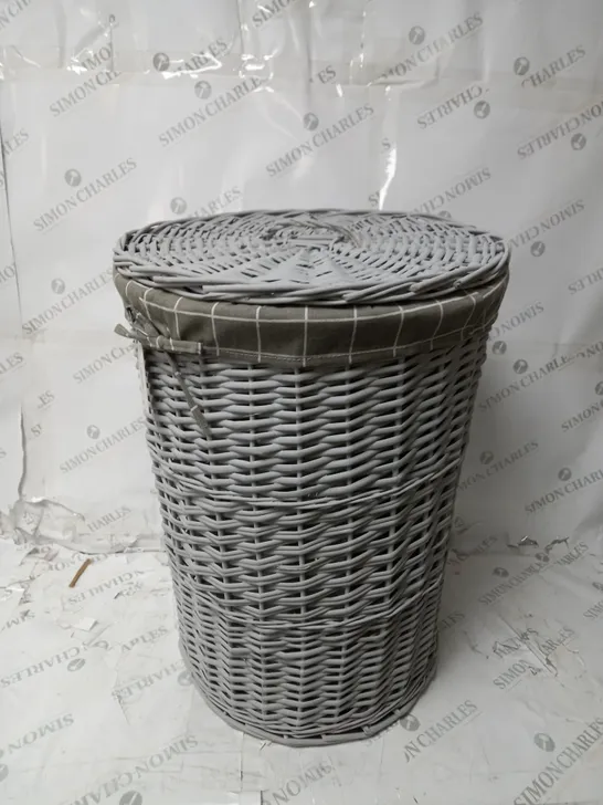 GREY WOODEN WASH BASKET 