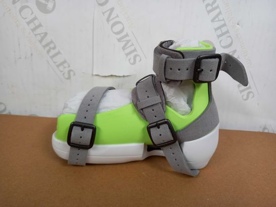 ADM ANKLE FOOT ORTHOSIS (GREEN), SIZE 7