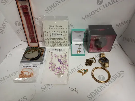 APPROXIMATELY 30 ASSORTED JEWELLERY ITEMS IN VARIOUS STYLES TO INCLUDE EARRINGS, NECKLACES, WATCHES ETC	