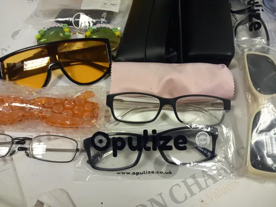 LOT OF ASSORTED PAIRS OF GLASSES TO INCLUDE HARRINGTON, PULIZE AND CIRCULR