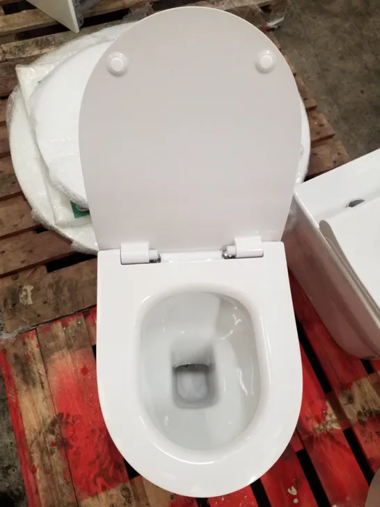 BRAND NEW TOILET PAN WITH SEAT