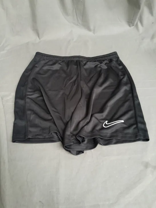 NIKE DRI FIT SLIM FIT SHORTS - MEDIUM