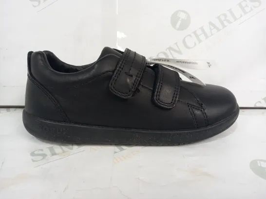 BOXED PAIR OF SCHOOL BY BOBUX KIDS SHOES IN BLACK UK SIZE 11.5