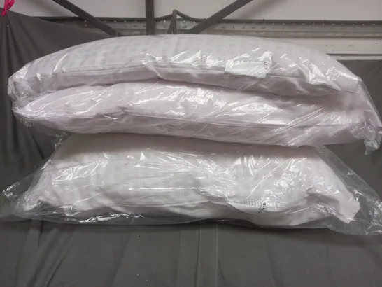 4 X SEALED MACHINE WASHABLE HOTEL PILLOWS 