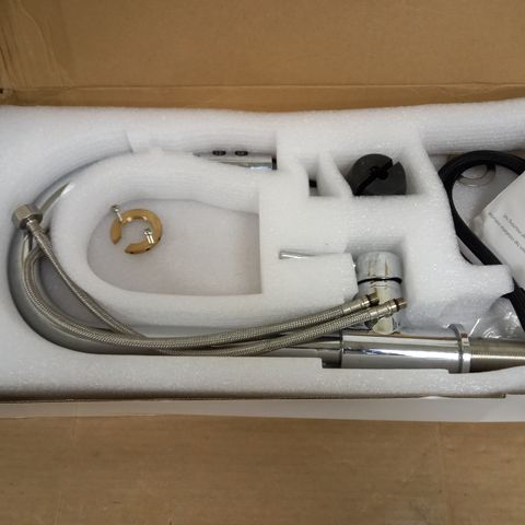 BOXED DESIGNER PULLOUT/PULL DOWN TAP/SHOWER HEAD